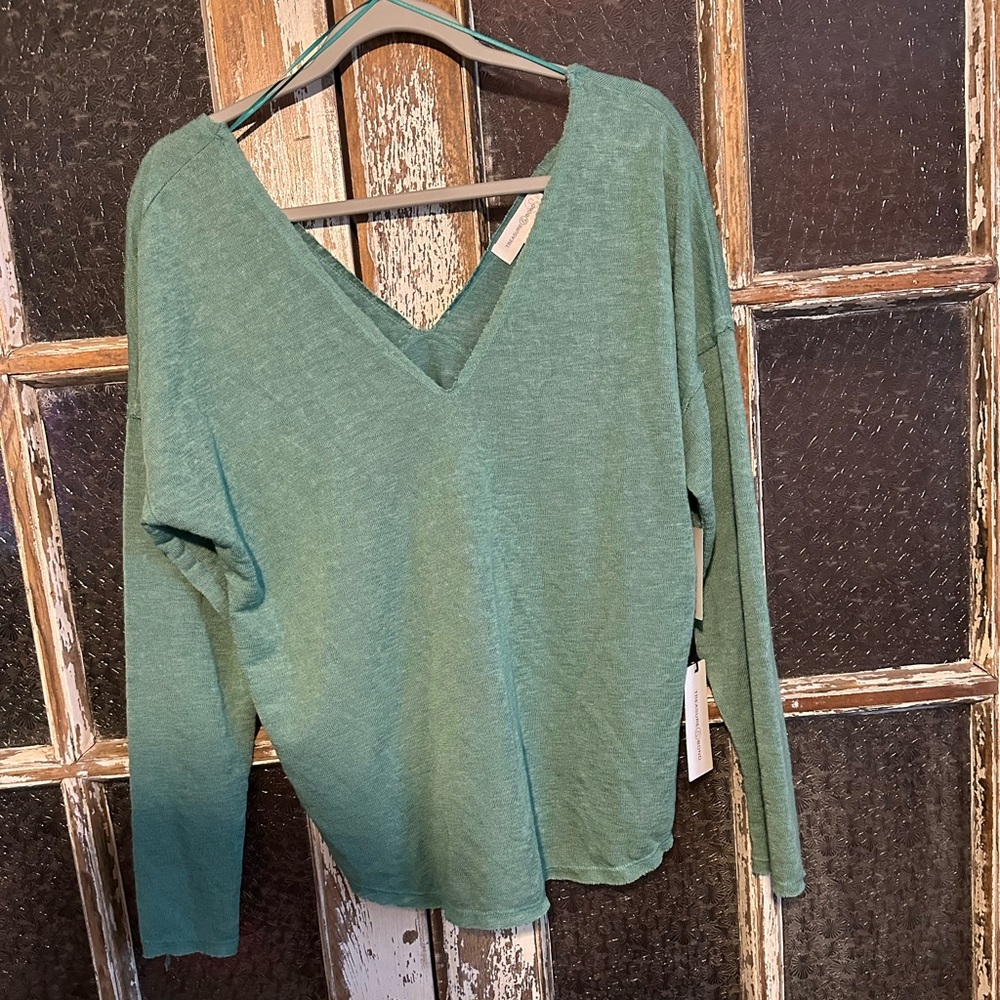 👀TREASURE & BOND sweater